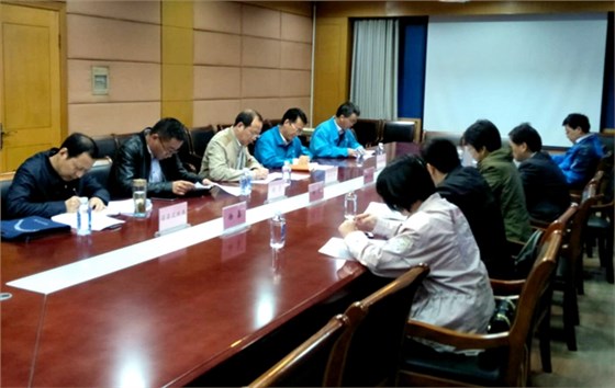 省發(fā)改委低碳試點城市調(diào)研組來皖南電機調(diào)研 省發(fā)改委低碳試點城市調(diào)研組來皖南電機調(diào)研