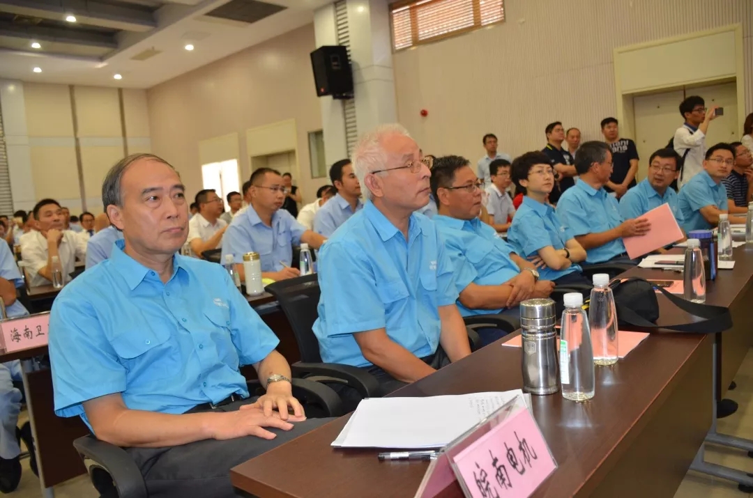 皖南電機:皖南電機:參加省質(zhì)量獎評審的公司領導 公司代表在省質(zhì)量獎答辯會現(xiàn)場 皖南電機:皖南電機:參加省質(zhì)量獎評審的公司領導 公司代表在省質(zhì)量獎答辯會現(xiàn)場