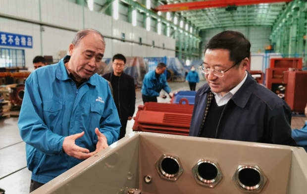 宣城市人大主任楊業(yè)峰來皖南電機調研 宣城市人大主任楊業(yè)峰來皖南電機調研